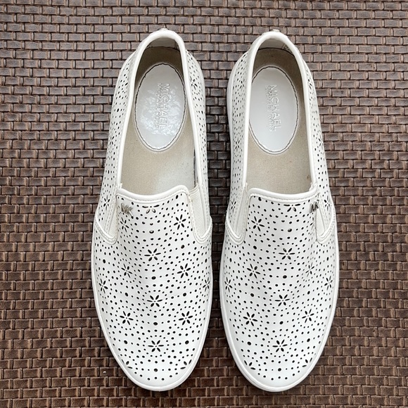 White Michael Kors Boat Shoes - Picture 1 of 5